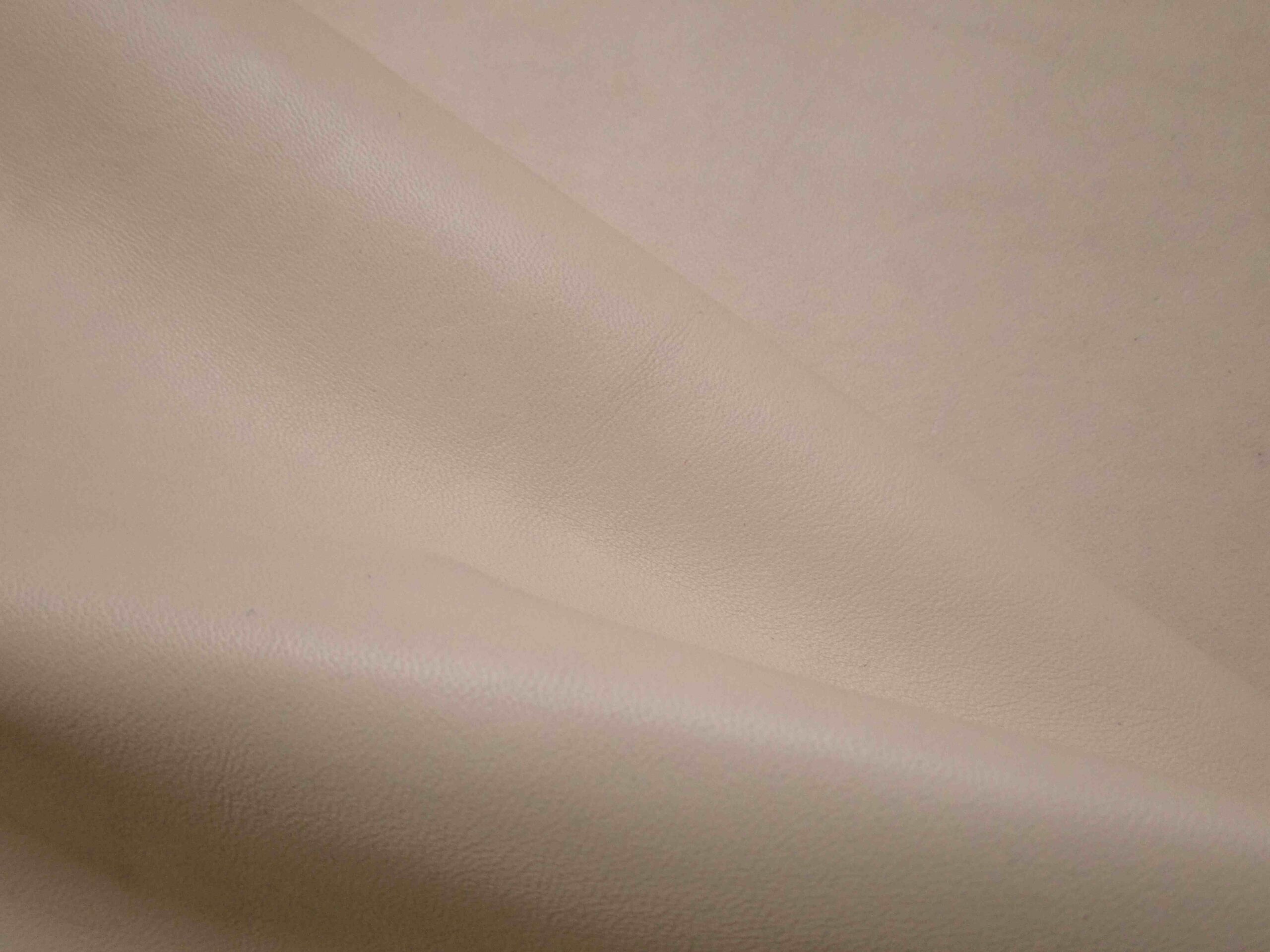 Pale pink Smooth leather
