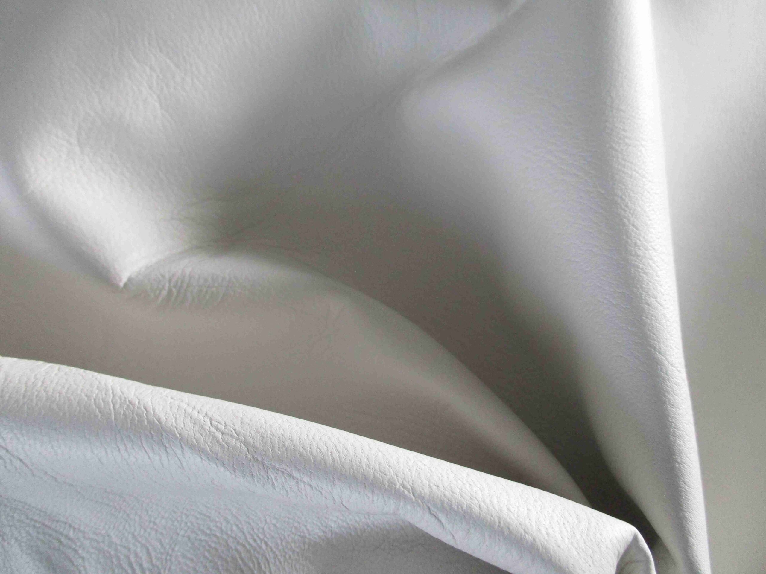 Off White Smooth Soft Gloving leather - Image 2